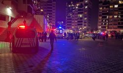 Bina yangını: Mahsur kalan 19 kişi kurtarıldı