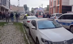 Motosikletli saldırgan silahla dehşet saçtı: 2 Yaralı!