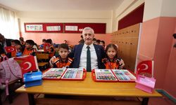 Gaziantep’te öğrencilerin hediyesi Şahinbey Belediyesi’nden!