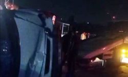 Feci kaza! Minibüs otomobille çarpıştı! Yaralılar var…