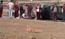 Gaziantep'te feci kaza! Kontrolden çıkan araç karşı şeride uçtu: 4 yaralı…