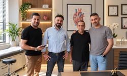 Anka Hastanesi’nde kas göğüs kemiği kesilmeden bypass