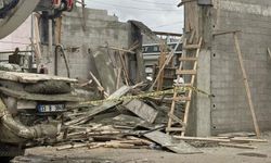Gaziantep'te beton dökümü faciası! Ahşap kalıp çöktü: 3 işçi enkaz altında kaldı…