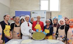 İsveç Büyükelçisi Şahinbey Belediyesi Aşevinde baklava açtı!
