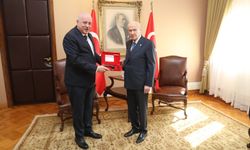 Gaziantep Milletvekili Atay’dan Bahçeli’ye dikkat çeken hediye…