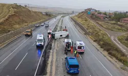 Feci kaza! İşçi servisi devrildi! Çok sayıda yaralı var…