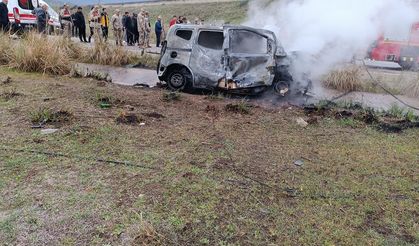 Gaziantep'te hafif ticari araç alev topuna döndü