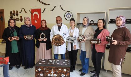 Gaziantep'te Kadınlar, Sedef Kakma İşlemeciliğinde Erkeklere Taş Çıkarıyor