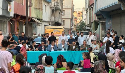 MHP'nin mahalle ziyareti coşkulu mitinge dönüştü