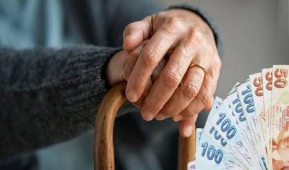 Emekliler için büyük fırsat! Çift maaş uygulaması geliyor