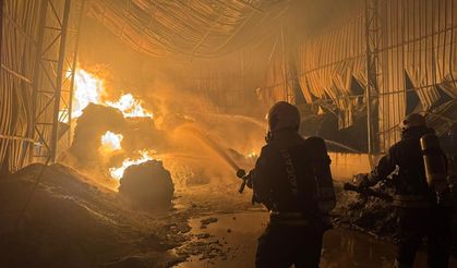 Atık naylon deposunda yangın