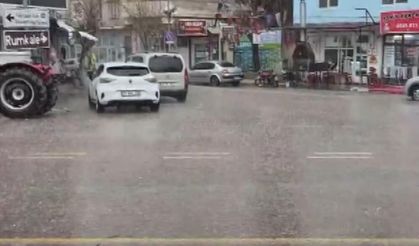 Gaziantep’te sağanak yağış etkili oldu! Sokaklarda su birikintisi oluştu