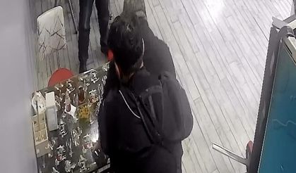 Nefes borusuna çilek takılan döner ustasını kurye böyle kurtardı! (VİDEO HABER)