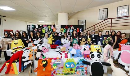 GAÜN’de eğitim materyalleri sergisi açıldı