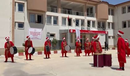 Gaziantep’te özel bireylerden oluşan mehteran takımından özel performans