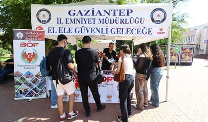 GAÜN’de öğrencilere güvenlik bilgilendirmesi! Çeşitli broşürler dağıtıldı…