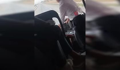 Yolcu otobüsünde pes dedirten anlar! Otobüs giderken şoför değişimi yaptılar