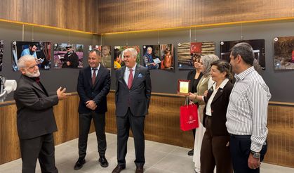 Gaziantep’te okuyan insanlar kadrajda