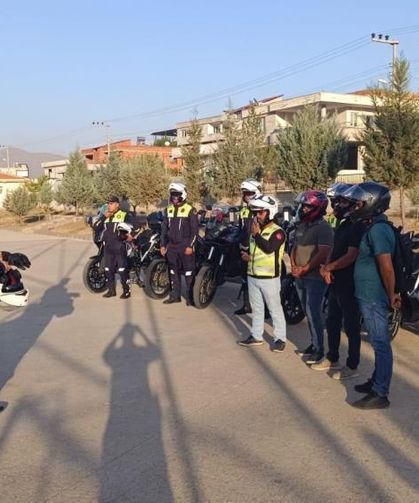 Gaziantep'te jandarmadan motosiklet sürücülerine güvenli sürüş eğitimi