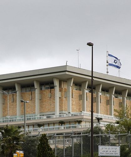 İsrail Meclisinin gündemi: Savaş!