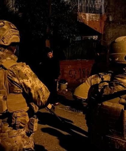 3 Katlı binada patlama: 2 ağır yaralı