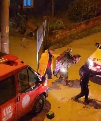 Savrun Çayı taştı, İlçede hayat durma noktasına geldi (VİDEO HABER)