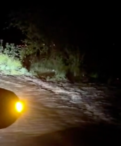 Sağanak yağış hayatı felç etti: Tarım arazileri ve yollar sular altında kaldı