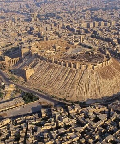 Halep'te kadın ve çocuk cesetlerinin bulunduğu toplu mezar bulundu