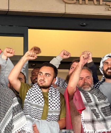 Küresel Sumud Filosu'ndaki 422 aktivist İstanbul’a geldi