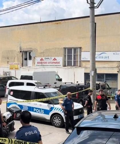 Galerici önce ortağını vurdu sonra intihar etti