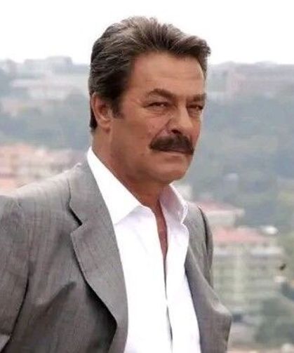 Kadir İnanır hayatını kaybetti