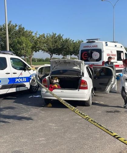 Otomobile silahlı saldırı: 1 ölü, 1 yaralı