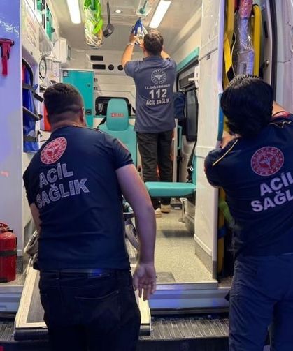 İki arkadaşın bıçaklı şakası kanlı bitti