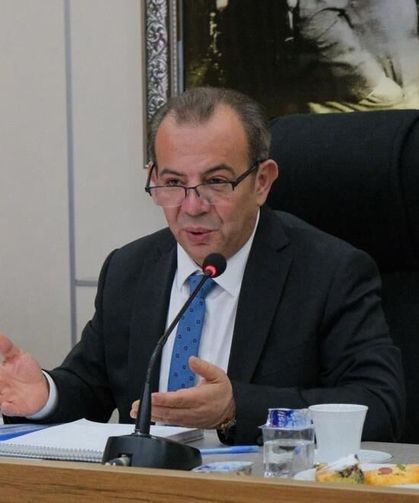 Soruşturmada beyan veren Tanju Özcan bayıldı