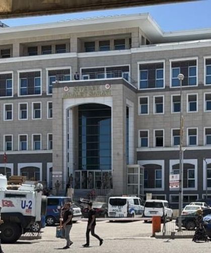 Çocuğa ütüyle işkence yapan kadın ve 2 kişi tutuklandı!