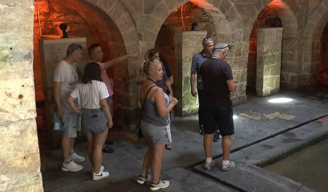 800 yıllık tarihi kastellere turistlerden yoğun ilgi