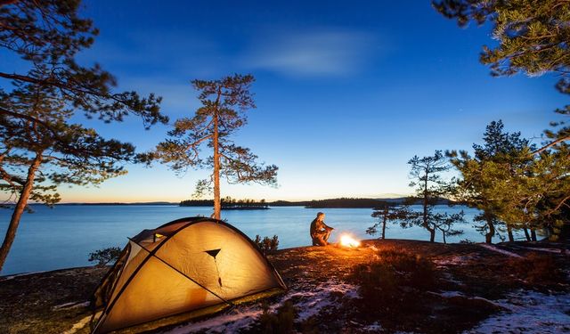 Kamp Yaparken Yanınıza Almanız Gereken Ekipmanlar