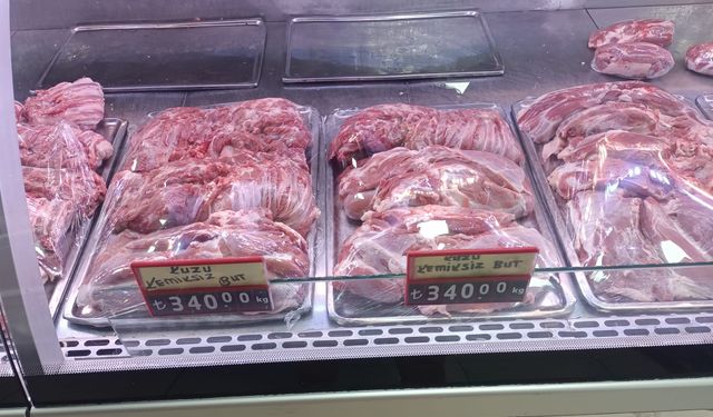 Kırmızı et fiyatına zam! Müşteriler fiyatları görünce çıkıyor!