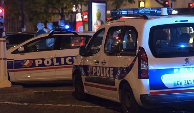 Fransa'da eylemlerde gözaltı sayısı 6 bin 877'ye ulaştı