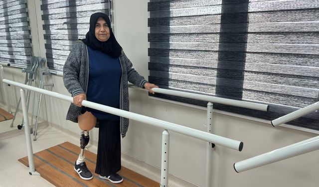Enkazda Sağ Bacağını Kaybeden Kadın Protezine Kavuştu