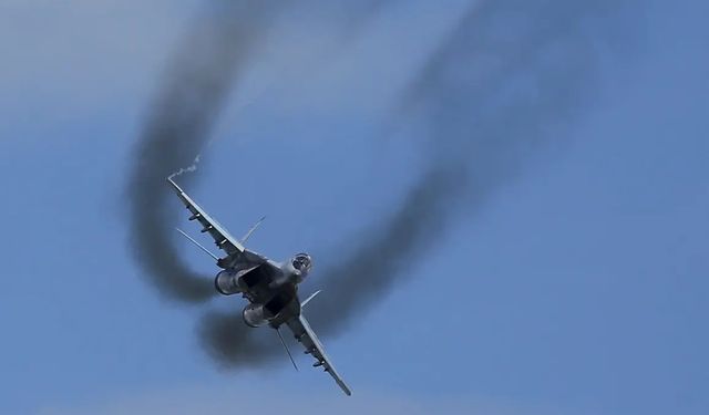 Ukrayna’ya Ait Su-25 Savaş Uçağı Düşürüldü