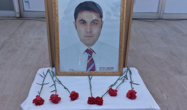 Gaziantep'te Hasta Yakını Tarafından Öldürülen Doktor Arslan Ölüm Yıl Dönümünde Anıldı