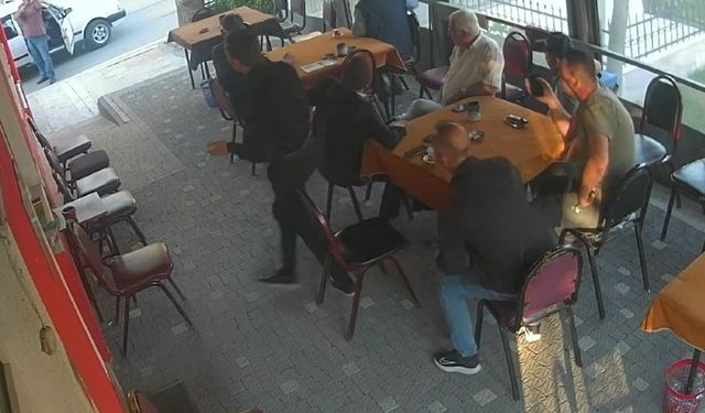 Kahvehaneye Silahlı Saldırı: O Anlar Kamerada