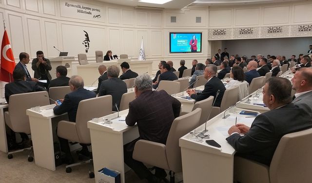 Gaziantep Büyükşehir Belediyesi Meclisi Yeni Divan Katibi Üyelerini Belirledi