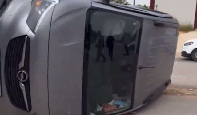 Gaziantep’te feci kaza! Araç yan yattı