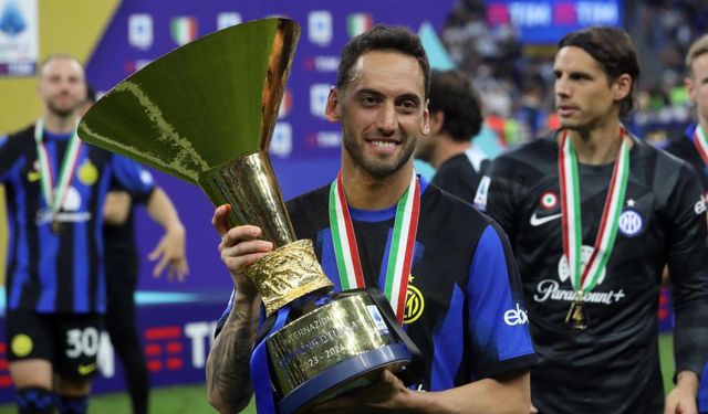 Serie A'da sezonun en iyi orta saha oyuncusu ödülüne aday gösterildi