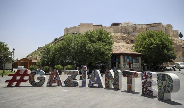 Sıcak Havalar Gaziantep'i Kötü Etkiledi