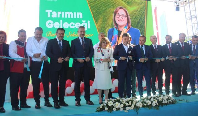 Bakan Yumaklı, Gaziantep Haydi Ekmek Fabrikası'nın açılışını yaptı