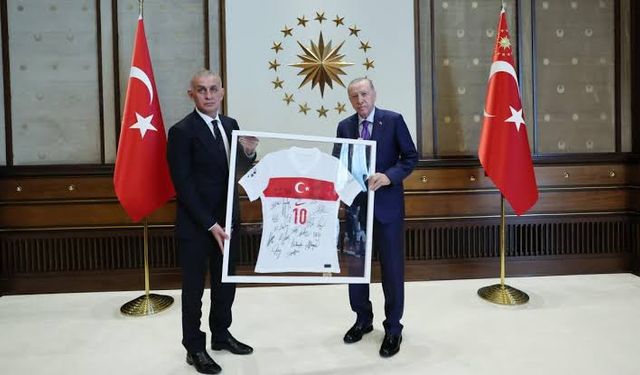 Cumhurbaşkanı Erdoğan, TFF Başkanı Hacıosmanoğlu'nu kabul etti