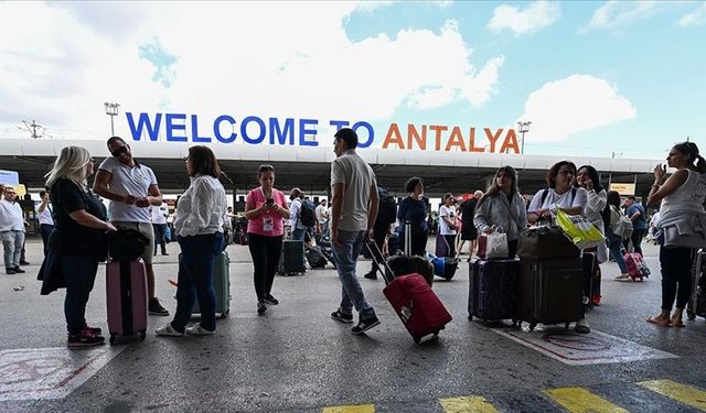 Türkiye 60 milyon turist hedefine adım adım ilerliyor